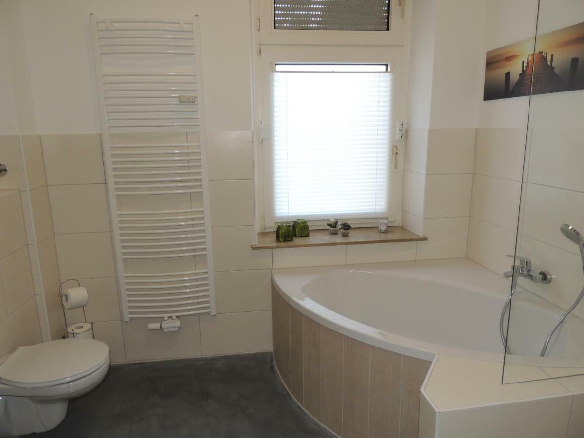 Zentrales Apartment In ゲルゼンキルヒェン エクステリア 写真