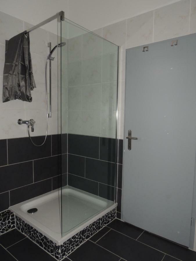 Zentrales Apartment In ゲルゼンキルヒェン エクステリア 写真