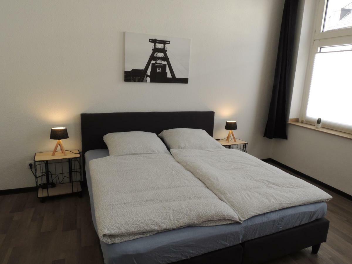 Zentrales Apartment In ゲルゼンキルヒェン エクステリア 写真